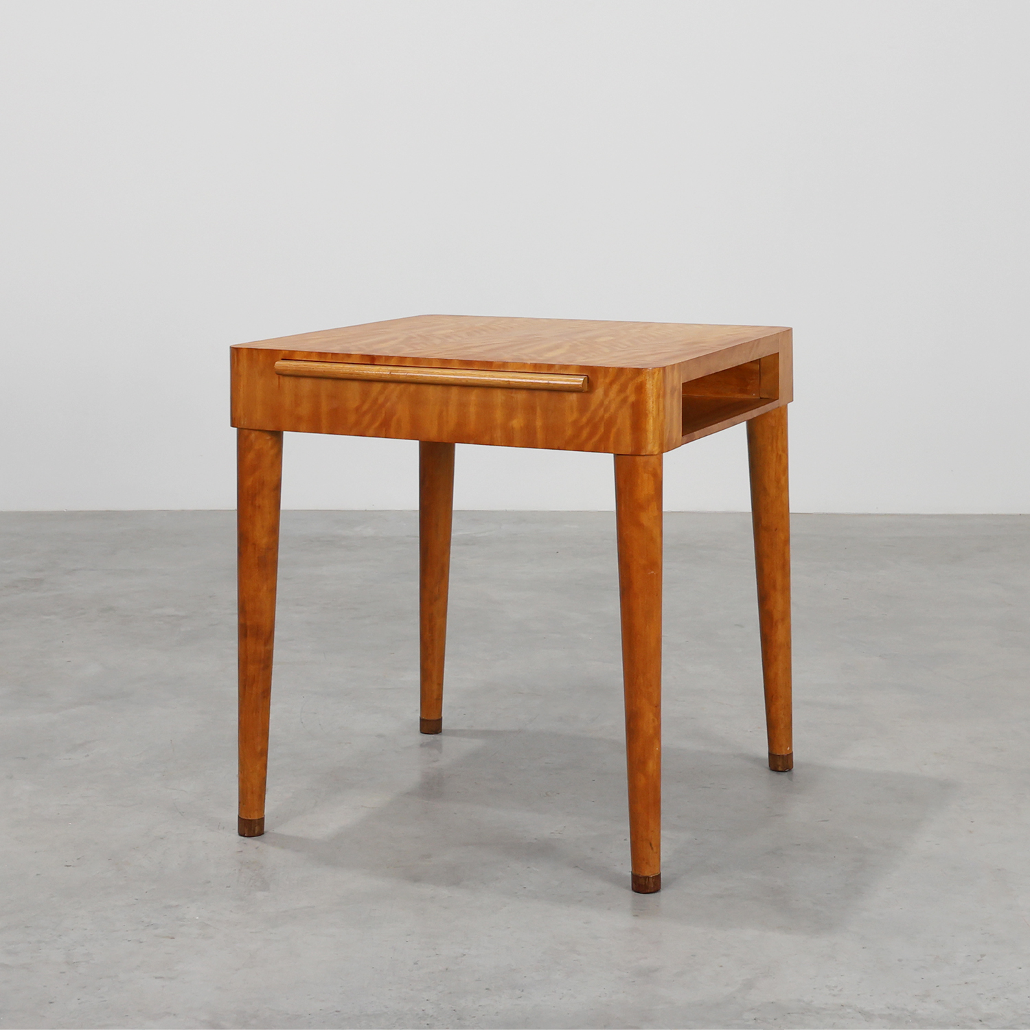 Art Deco Birch‑Veneered Side Table with Drawer, France 1920s-img